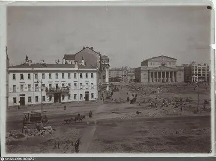 Театральная площадь история