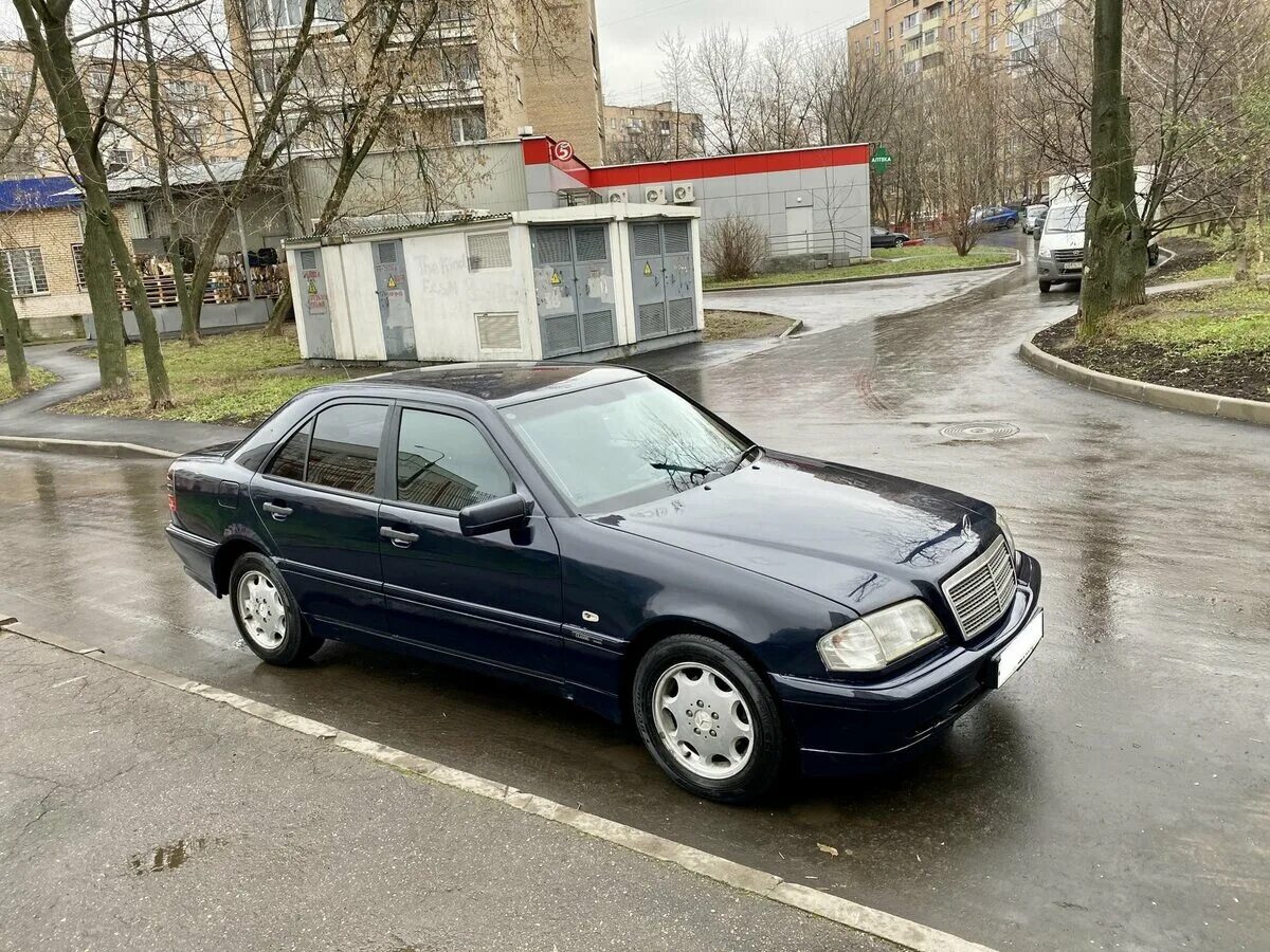 Mercedes benz c 1995. Mercedes c class 1995. Мерседес 1995. Мерседес e class 1995. Mercedes-benz c-class, 1995 с180.