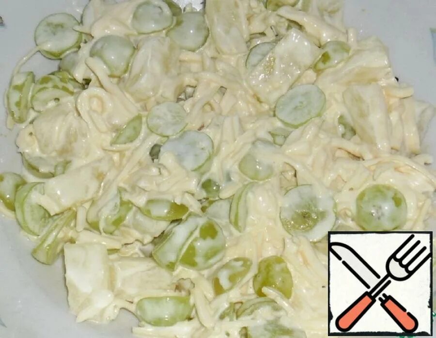Салат с сыром. Салат с плавленным сыром. Салат с сыром без чеснока. Салат с виноградом и курицей. Салат с виноградом и сыром и чесноком.