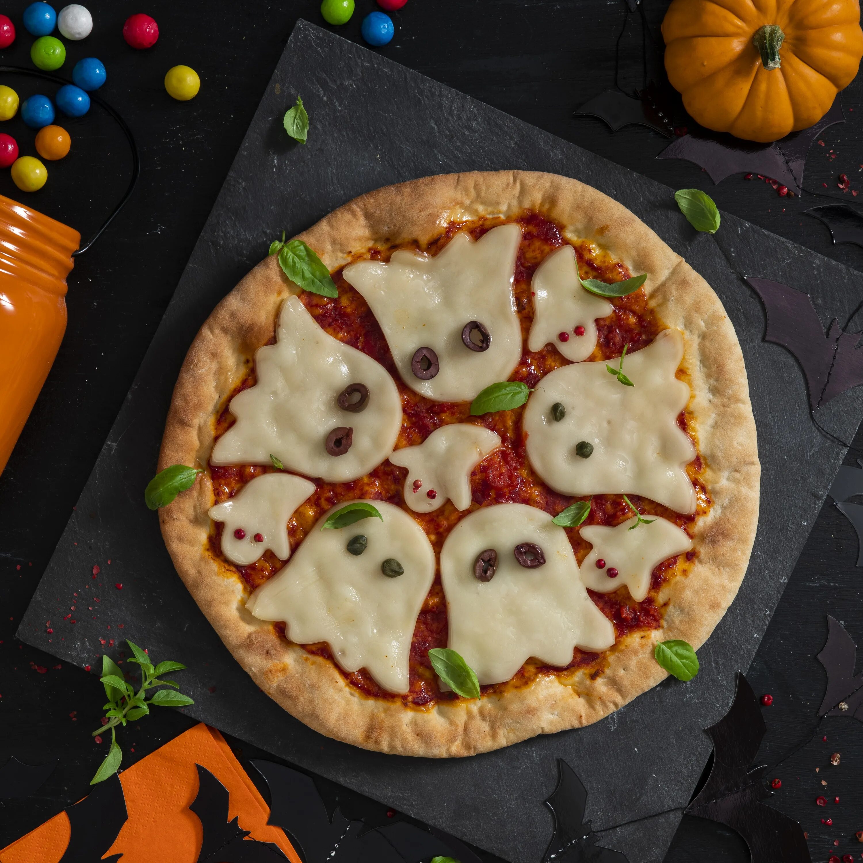 Пицца отличная пицца игра хэллоуин. Хэллоуин пицца кола. Пицца Хэллоуин рисунок. Хэллоуин пицца отличная пицца для зеленого. Хэллоуин и пицца картинки.