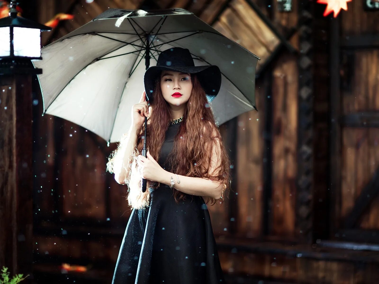 Девушка с зонтом. Девушка в шляпе. Фотосессия с зонтом. Девушка в платье с зонтиком. Девушка под зонтиком
