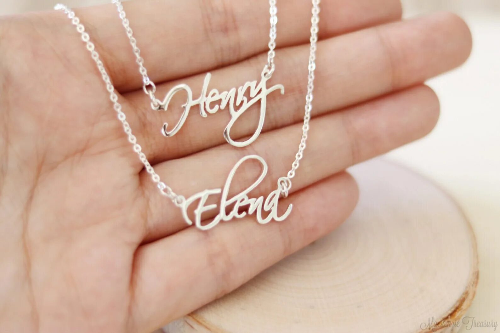 2 name. Цепочка с буквой а. name necklace. цепочка с буквой д. name ring.