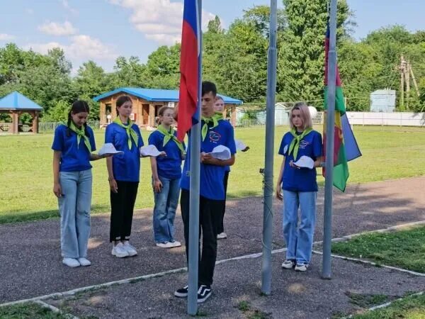 Тополек Усть-Лабинск детский лагерь. Пионерский лагерь Тополек Краснодарский край. Директор лагеря Тополек Усть-Лабинский район. Лагерь Тополек Усть-Лабинский район. Детский сад усть лабинск