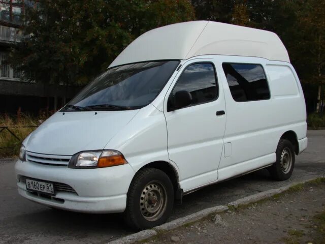 Toyota hiace cargo van. Toyota hiace regius 2002. Toyota hiace 2010 гу. Тойота хайс 1999 микроавтобус. Toyota hiace h300.