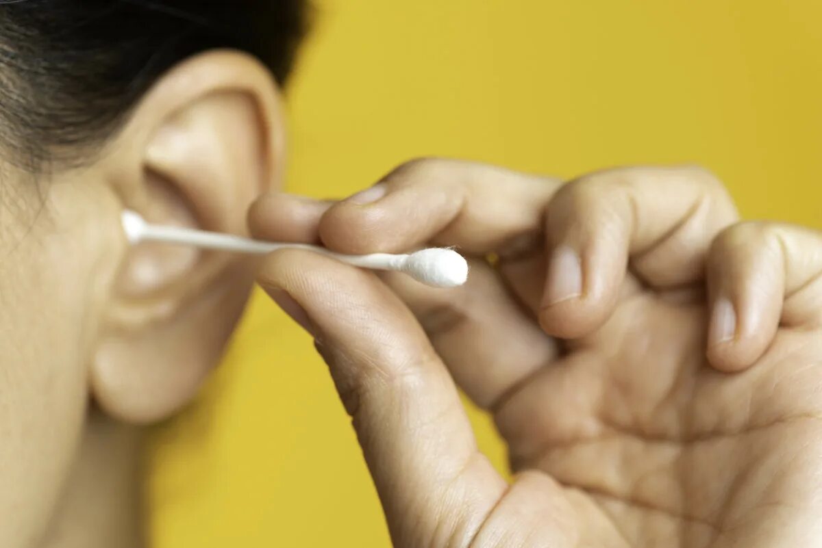 Как выглядит серная пробка. Ear wax. Затычки для ушей. Ear wax. Ear wax.