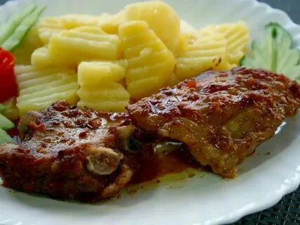 Картошка с ребрами на плите
