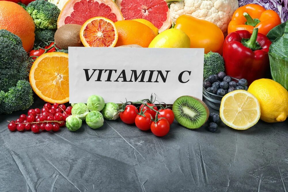 Про пользу. Ассоциации с витаминами. Витамин o s. Витамины картинка изображение человека и продуктов. Топ 12 интересных фактов о витаминах.