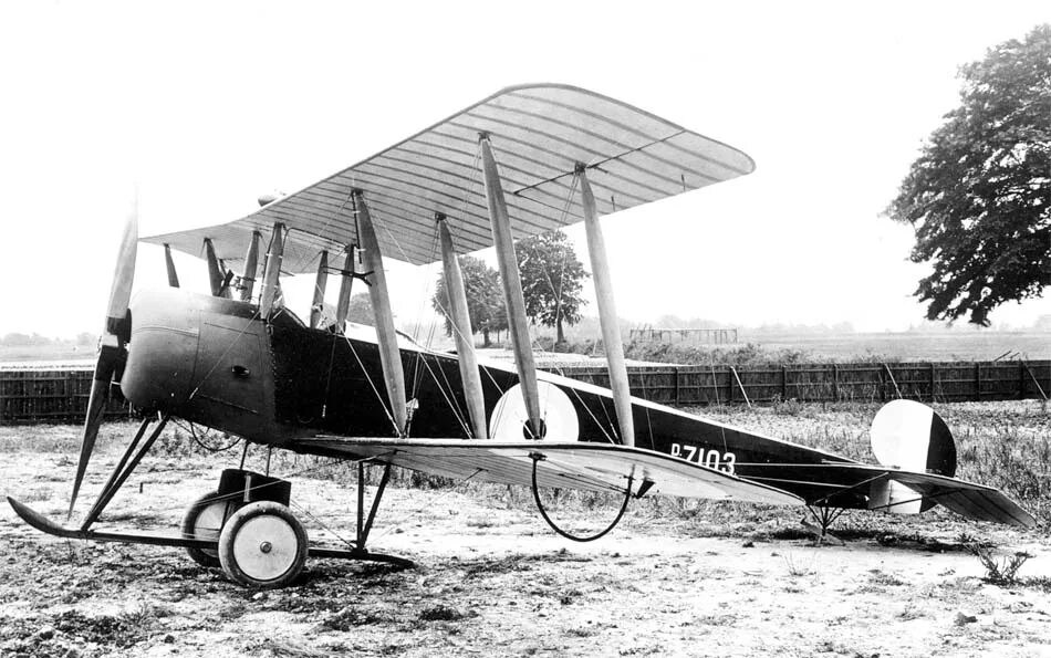 Самолеты первая часть. Avro 504k. Avro 504 самолет. Авро 504 СССР. Авро 504 первая мировая.