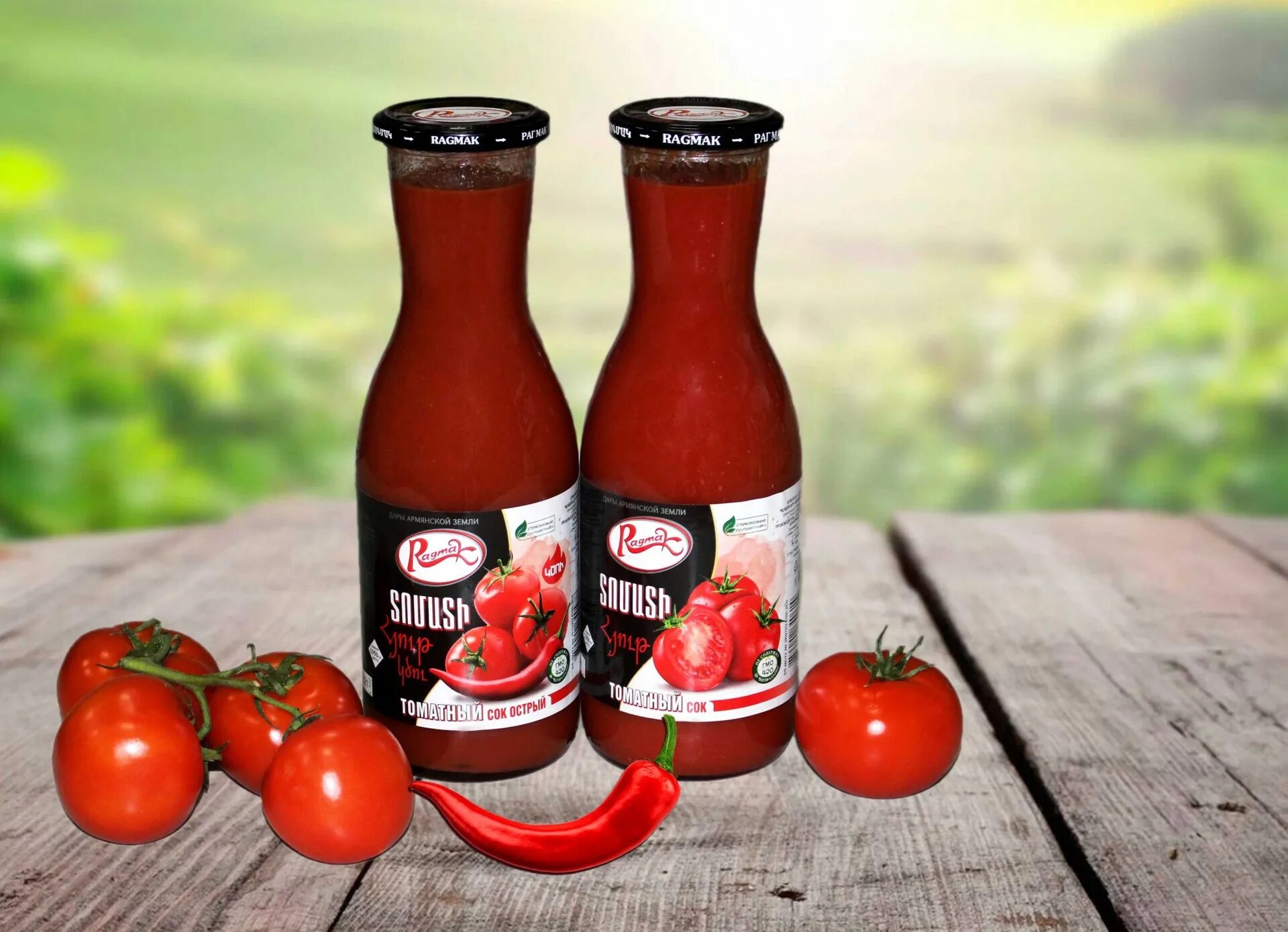 острый томатный сок. томаты в собственном соку состав. томатный сок соль перец. томатный сок с базиликом. томатный сок в упаковке.