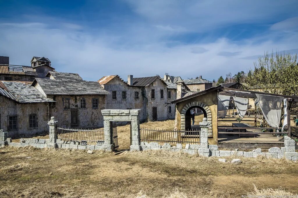 Киногород Пилигрим Порто. Усадьба Середниково Киногород. Киногородок Фирсановка. Киногородок в Подмосковье Пилигрим.