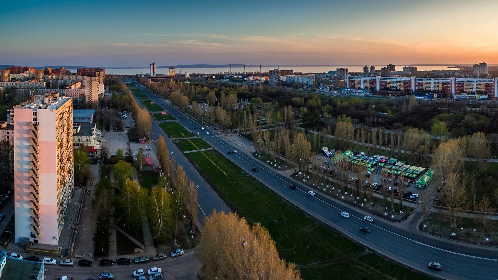 Ти тольятти. Центральная улица Тольятти. Тольятти центр города. Панорама Тольятти Автозаводский район летом. Главный город Тольятти.