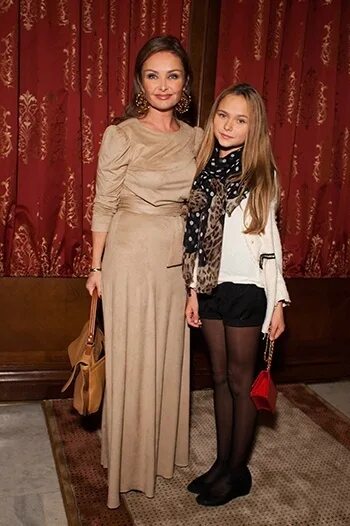 Жена маликова до и после. Елена маликова 2025. елена маликова 2025. дочь елены изаксон от первого брака. елена вячеславовна изаксон с дочерьми.