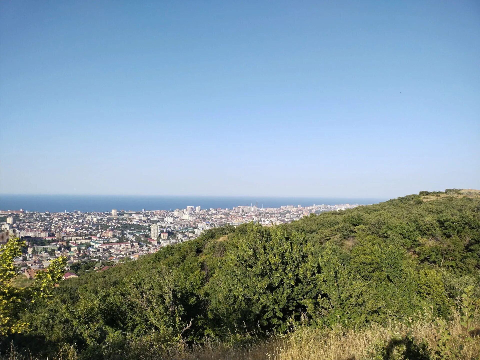 Гора тарки тау. Тарки Тау Махачкала. Махачкала гора Тарки. Плато Тарки Тау.