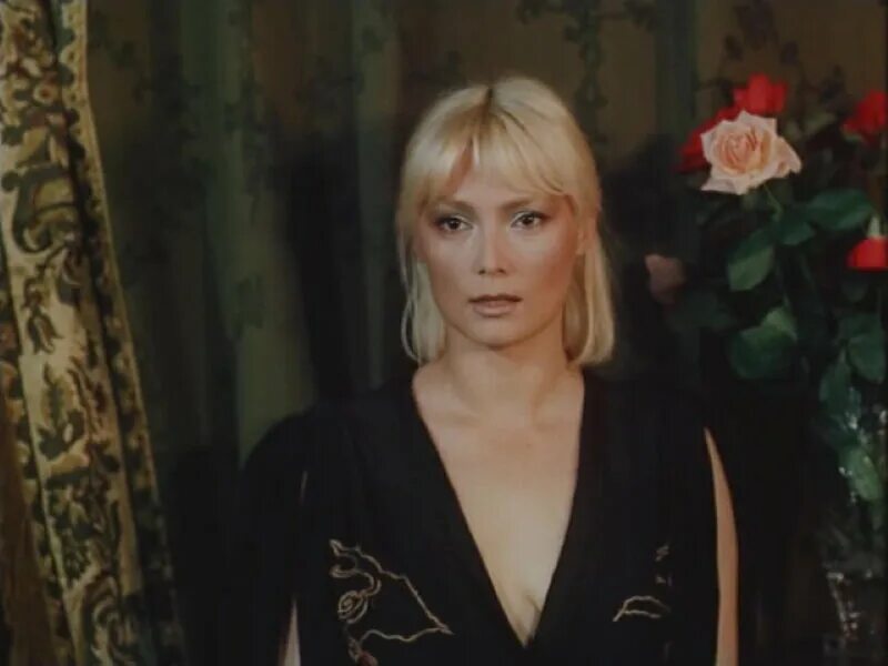 Сексуальная Лариса Белогурова – Гений (1991)