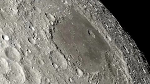 Video zeigt Meteoriten-Einschlag auf dem Mond. 