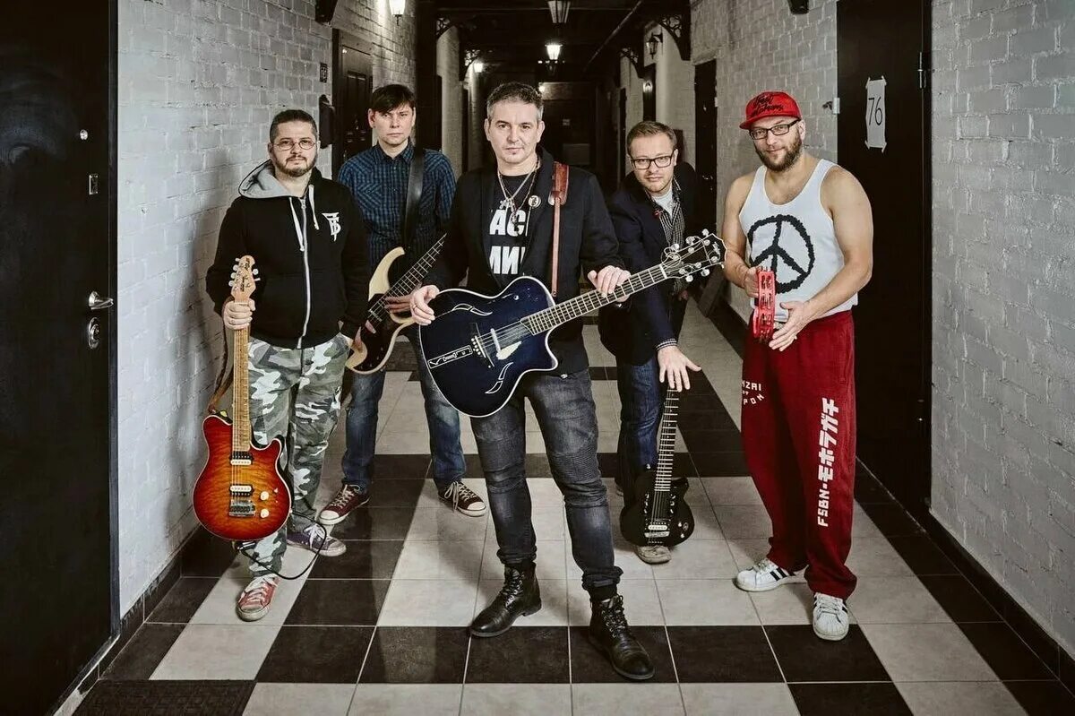 Что в их группе 7
