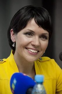 Настя чернобровина
