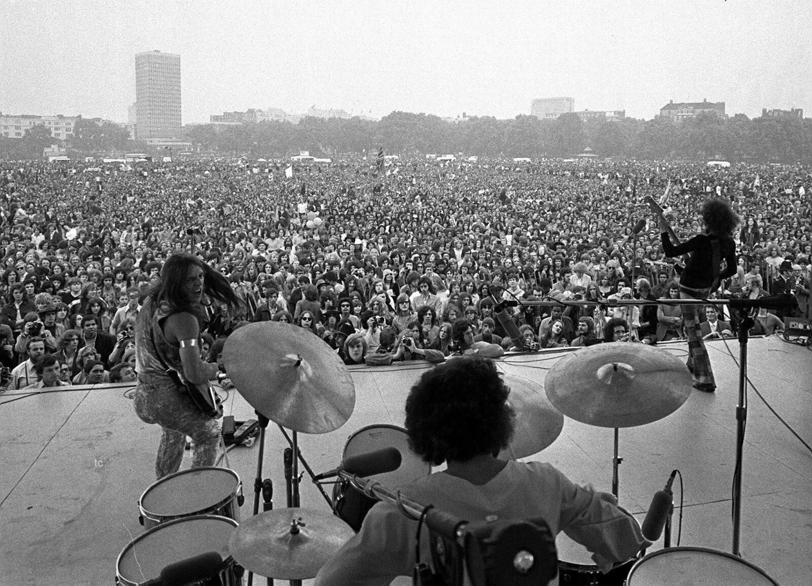 Группа Гранд фанк. Grand Funk Railroad 1969. Группа Grand Funk Railroad. Группа Гранд фанк рейлроуд 1969. Closer to home