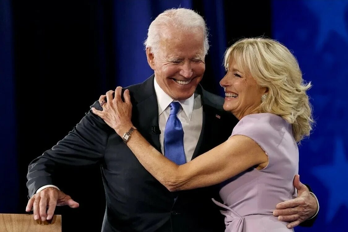 1 леди сша байден. Biden wife. Biden wife. Biden wife. Жена джо байдена.