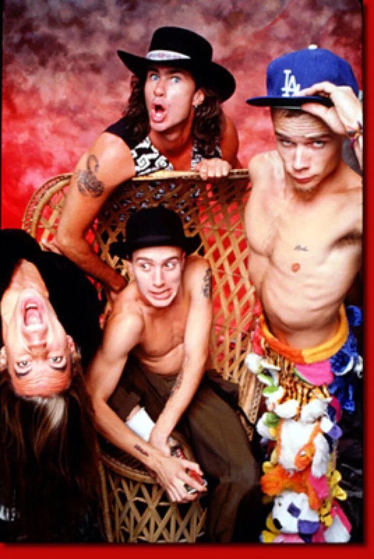 Red hot peppers википедия. RHCP 1989. Энтони Кидис 1989. Группа ред хот Чили Пепперс. Музыканты Red hot Chili Peppers.