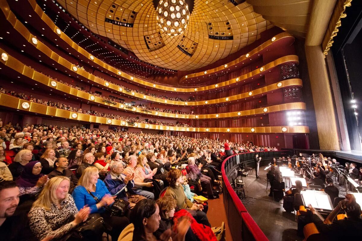 Theater go. Go to the theatre. театр «dominion» фото. audience at the theater. theatergoer.