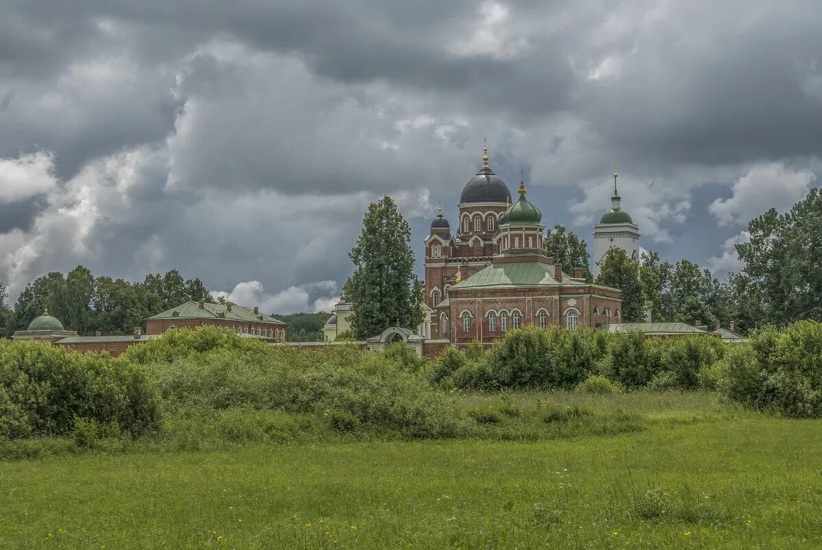 Тучкова поселок. Можайск Спасо Бородинский монастырь. Монастырь Тучковой. Монастырь в Бородино Можайский район официальный сайт.