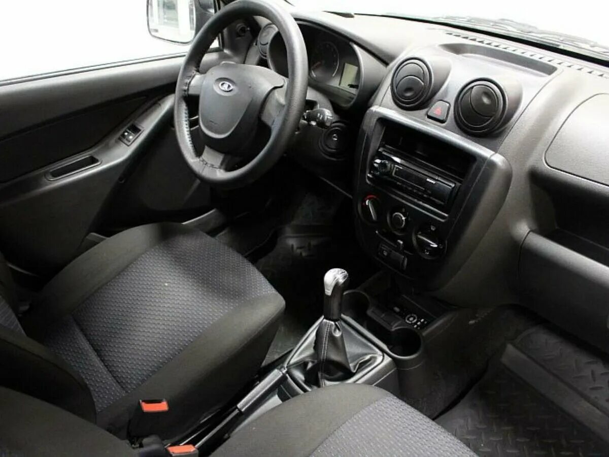 Lada granta luxe. лада гранта 2012 люкс. Lada granta 2012 салон. лада гранта автомат 2013 салон. салон гранты 2013 года.
