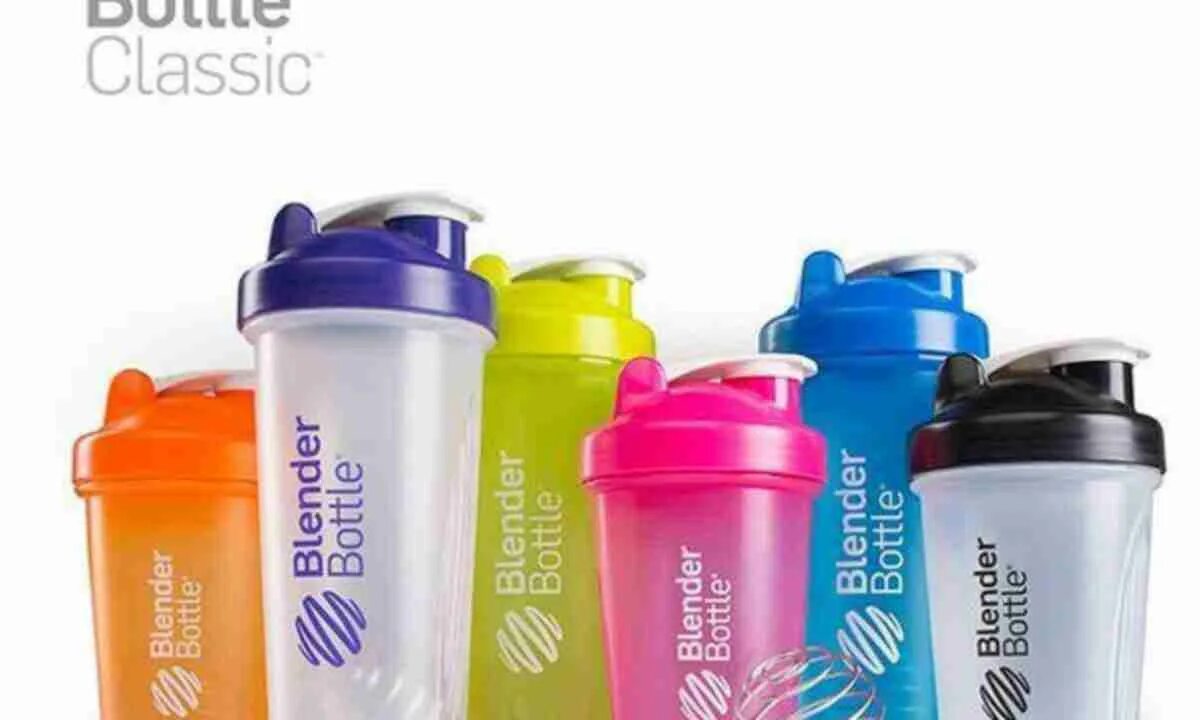 Правильный шейкер. Шейкер Blender Bottle. Blender Bottle шейкер Classic (600 мл.). Blender Bottle Classic v2 600ml. Шейкер Blender Battle.