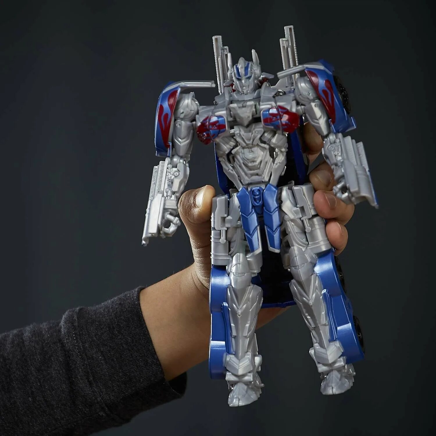 Руки оптимуса. Optimus prime tf3. Pipes transformers g1. Руки оптимуса. Игрушка оптимус прайм последний рыцарь.