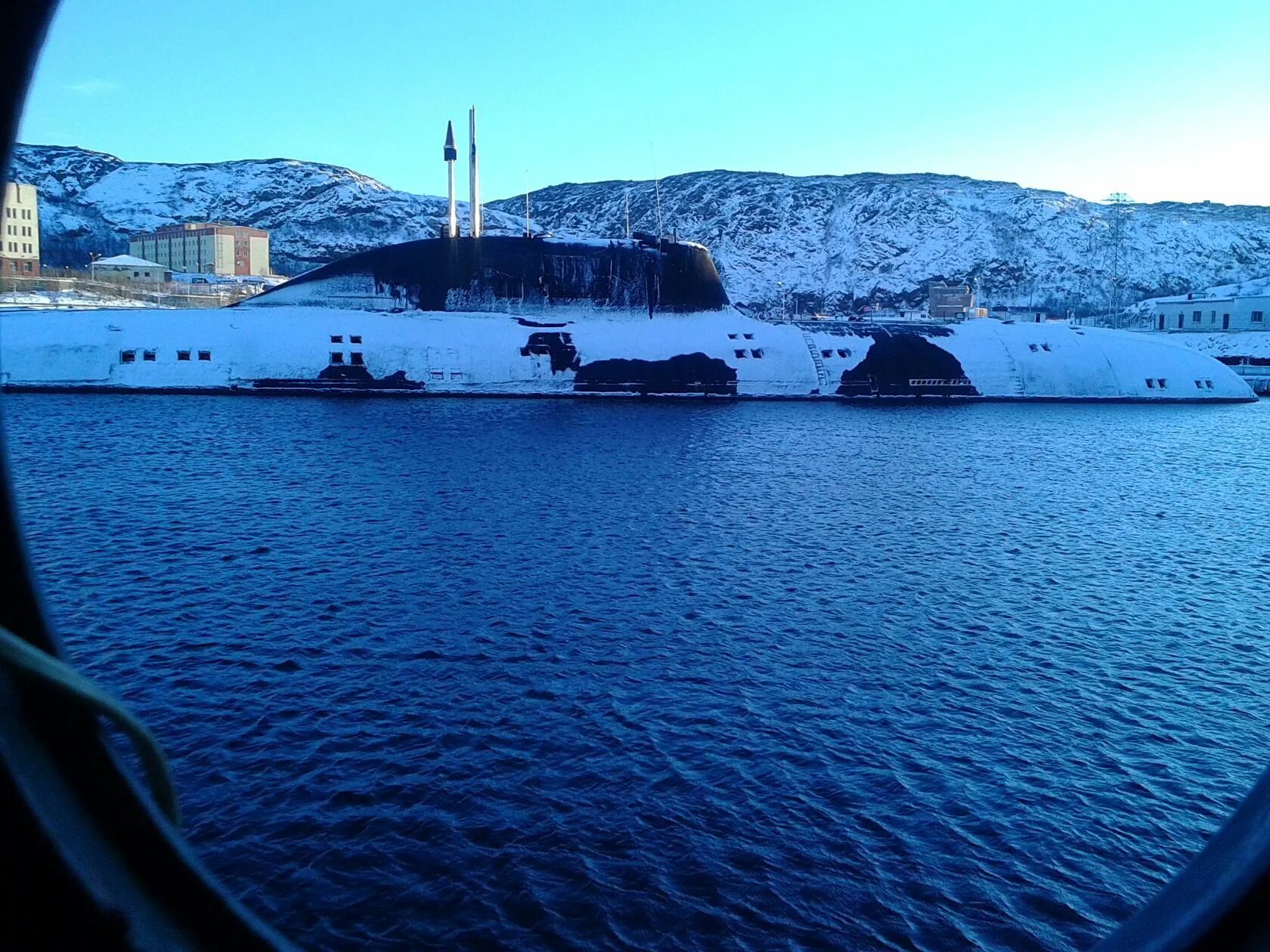 Гаджиево мурманская. Бухта Ягельная Гаджиево. Мурманск база подводных лодок Гаджиево. Гаджиево база ВМФ. Гаджиево база подводных лодок Северного флота.