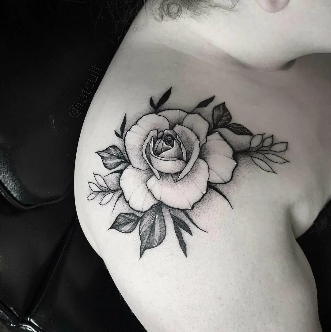 Женские тату розы. Тату цветы. Татуировки на плече женские. Тату розы на плече.