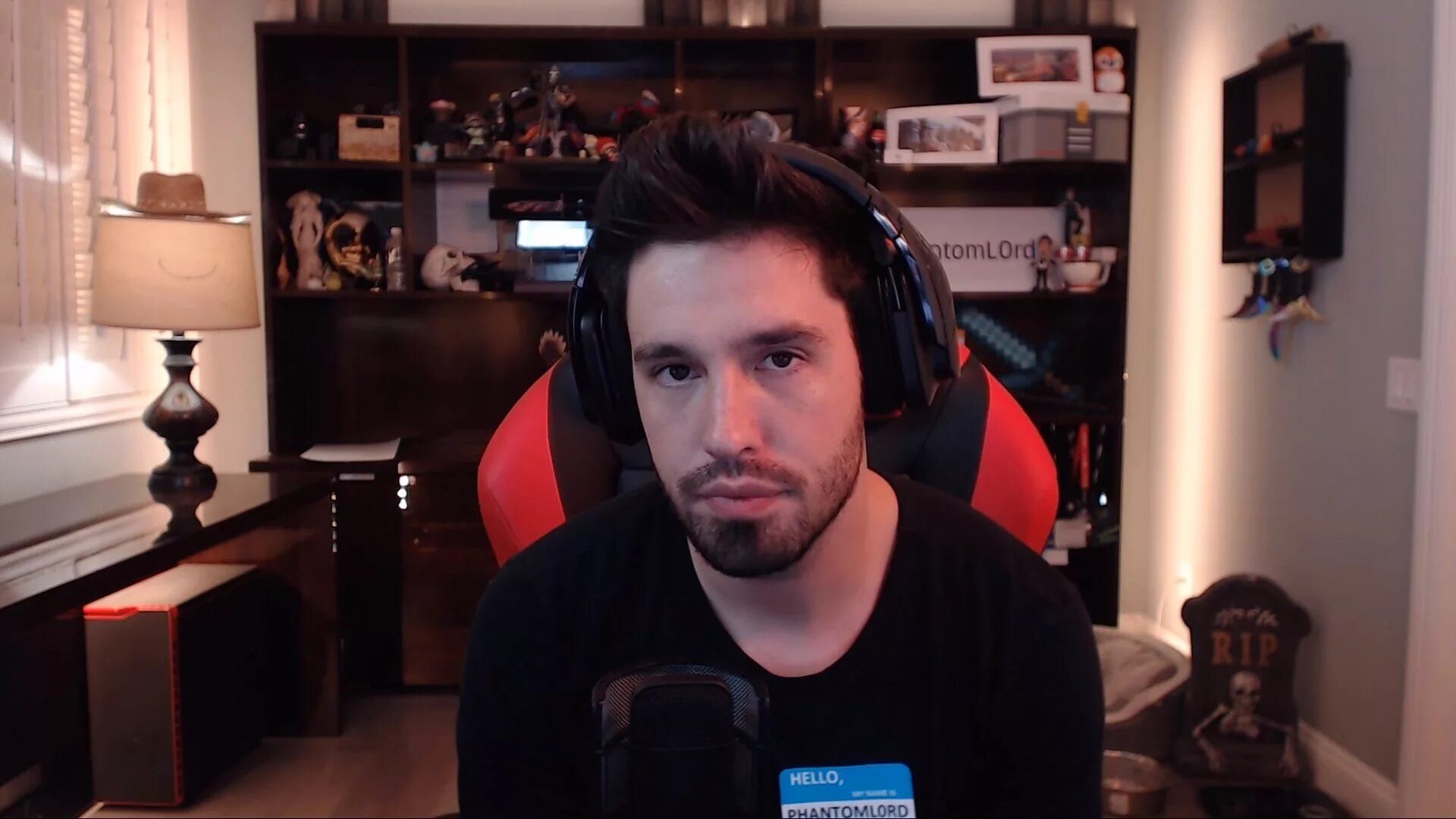 Feed the streamer