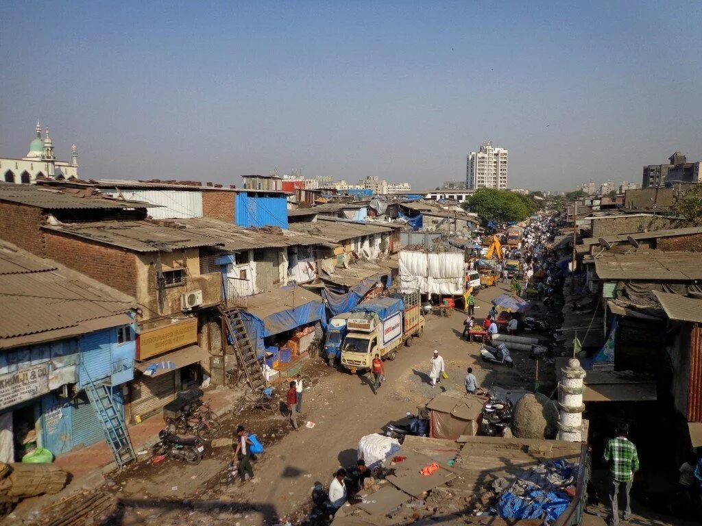 Трущобы Дхарави. Хайдарабад Индия трущобы. Дхарави Мумбаи. Янгон трущобы.