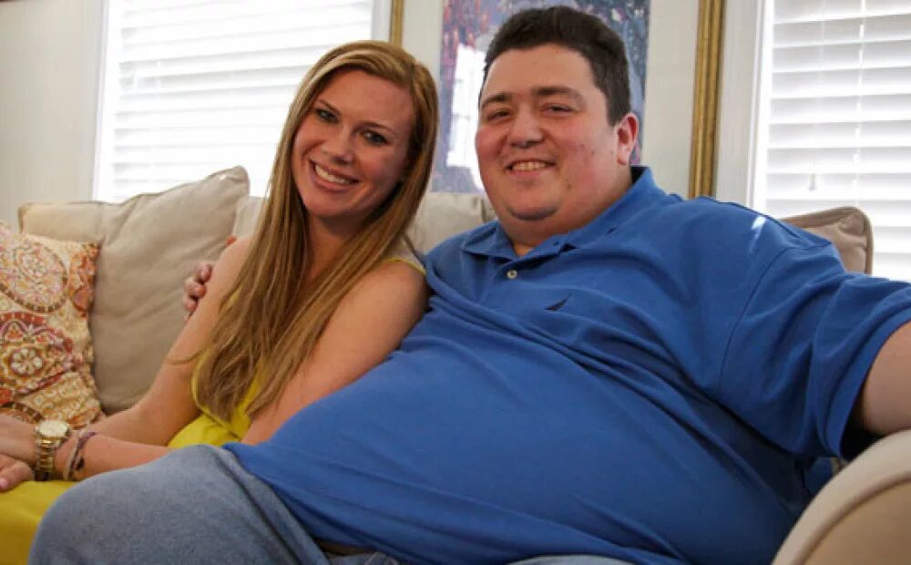 Жену с парнем толстую. Толстый парень и толстая девушка. Девушка с толстым парнем. Красивый парень и толстая девушка.