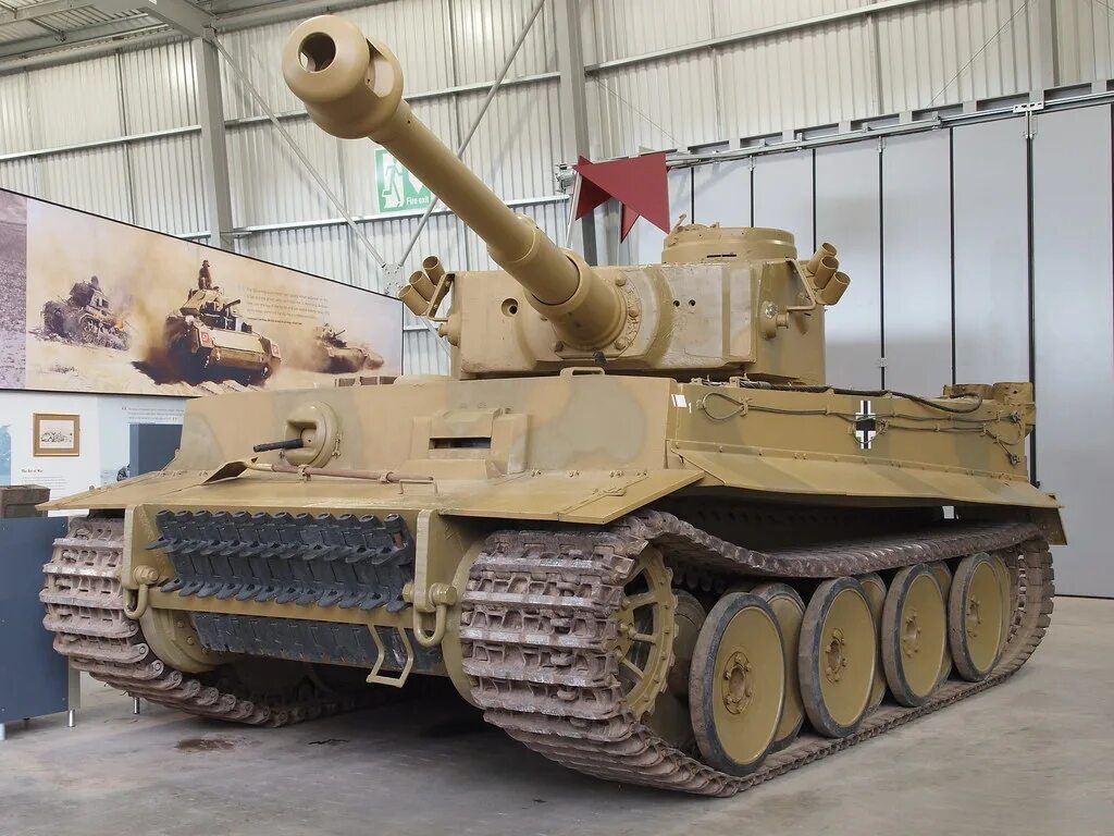 Тайгер 1. Танк т-6 тигр. Танк Tiger 1. Panzerkampfwagen vi Ausf. H1, «тигр». Танк танк "тигр 1" Panzerkampfwagen.