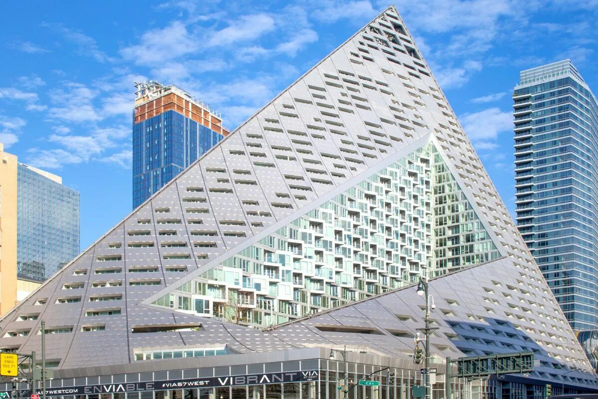 Норман фостер башня хёрст (нью-йорк). Хай-тек в архитектуре. Башня hearst tower. Здание лис-билдинг роджерс. Здание имеет возможность.