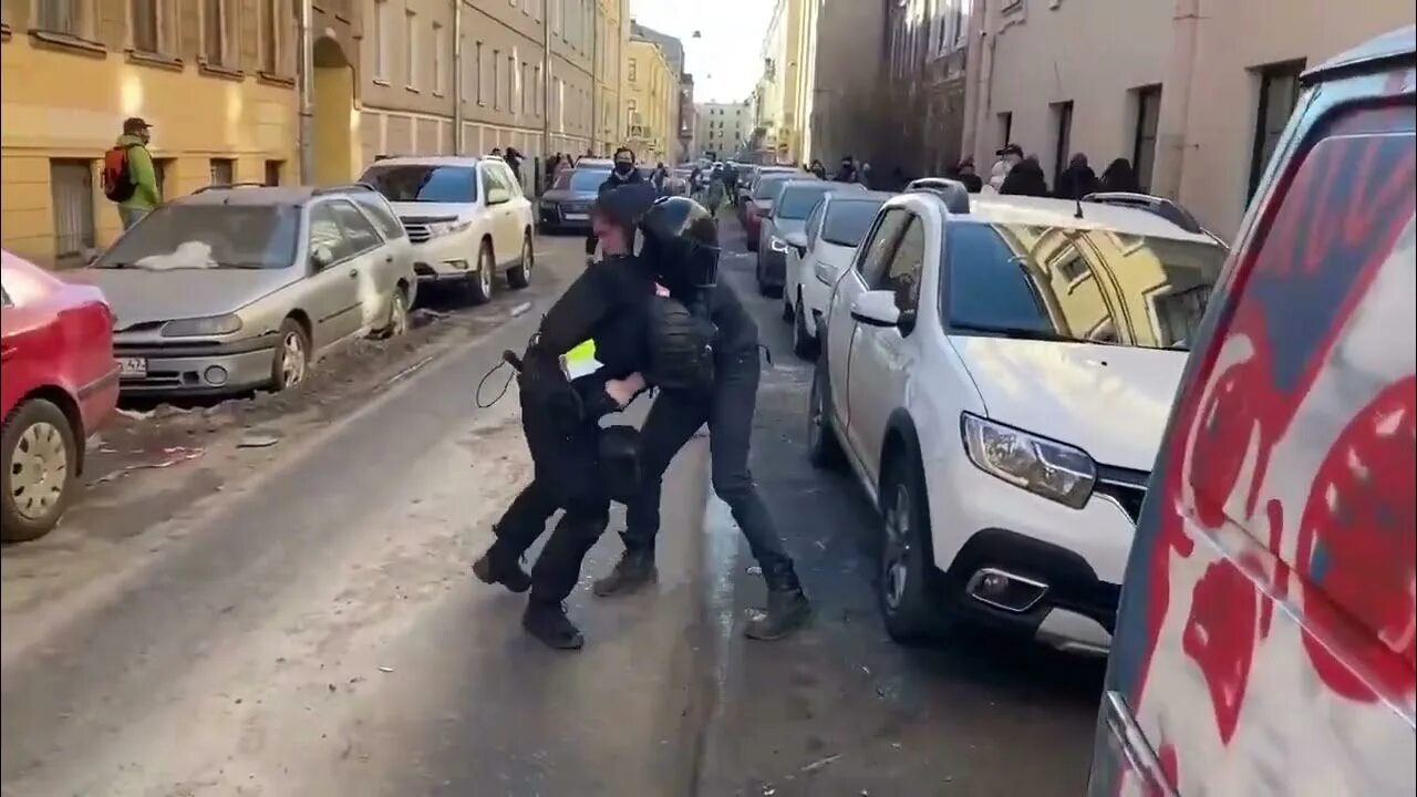 ОМОН Бастион Санкт-Петербург. Нападение на сотрудника ОМОНА СПБ 31 января.