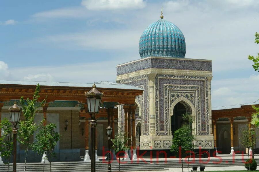 Аль самарканд. Аль самарканд. Мавзолей аль-матуриди. Мавзолей бухари самарканд. Самарканд al buxoriy.