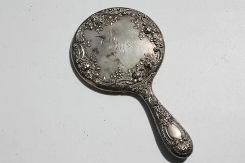 Первая зеркальная