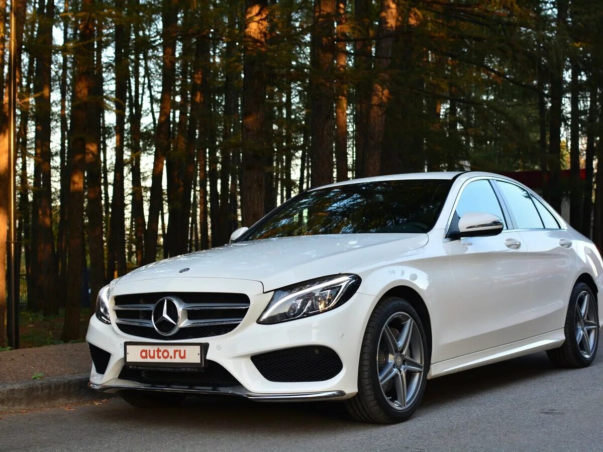 Mercedes C180 после аварии приехал к нам на восстановление систем безопасности -