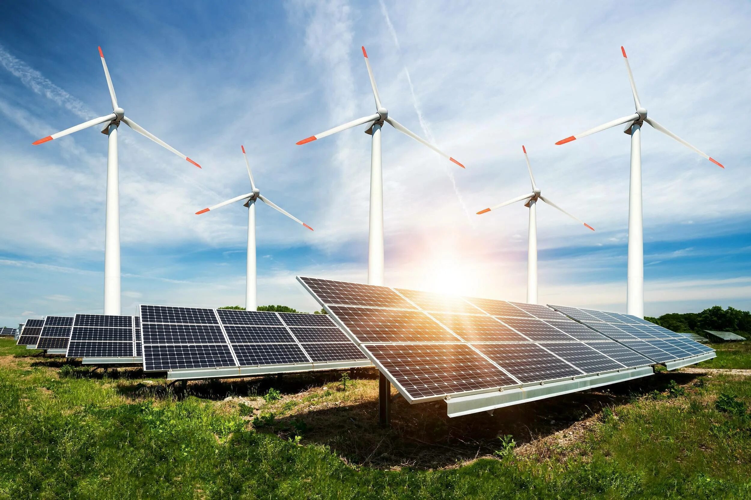 Ветро солнечные гибридные электростанции. Солнечная энергия ВИЭ. Альтернативные и возобновляемые источники энергии. Ветряки и солнечные батареи.