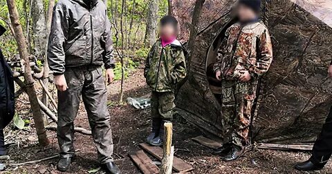 Ребенок жил в лесу