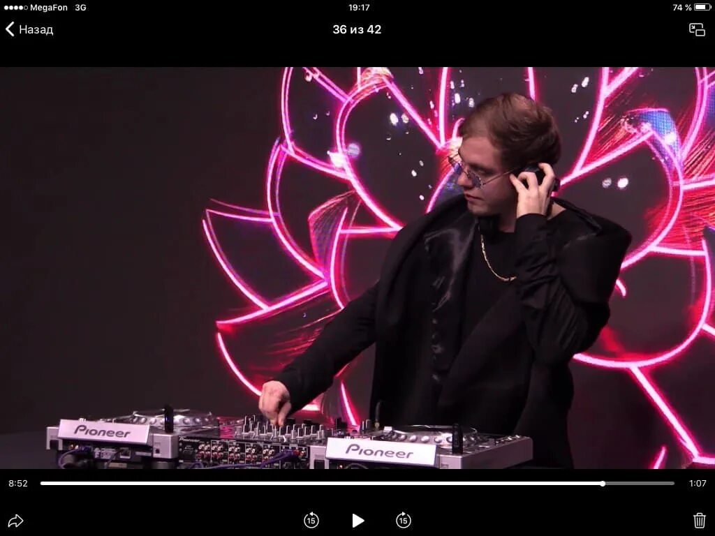 Сергей козаненко диджей. Диджей mag. Dj грув семья. Популярные техно диджеи. Дж тиесто пульт.