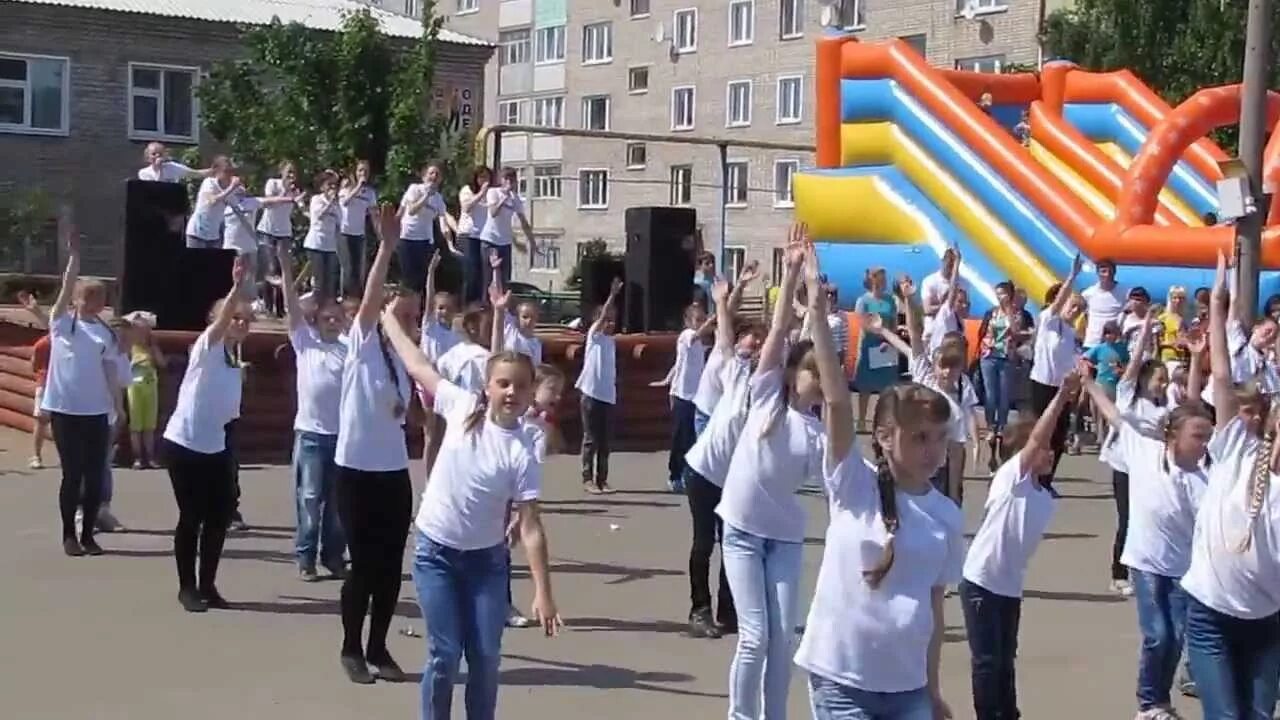 Яранск 5 мальчик. Первая школа яранск. Яранск 5 мальчик. Пато нижнекамск. Яранск переулок энергетиков.
