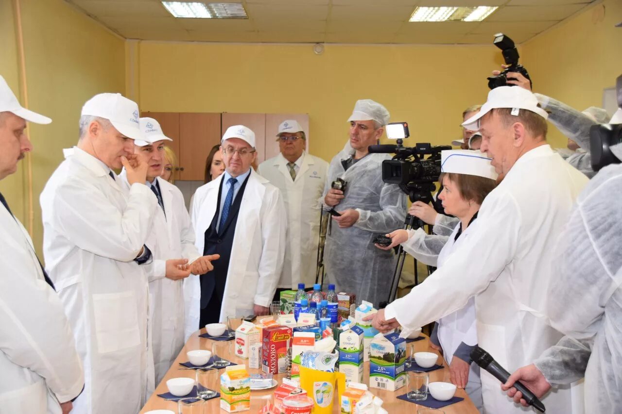 Молокозавод Славмо в Петрозаводске. Директор АО Славмо. Молочный комбинат Славмо. Гендиректора Славмо в Петрозаводске. Славмо петрозаводск