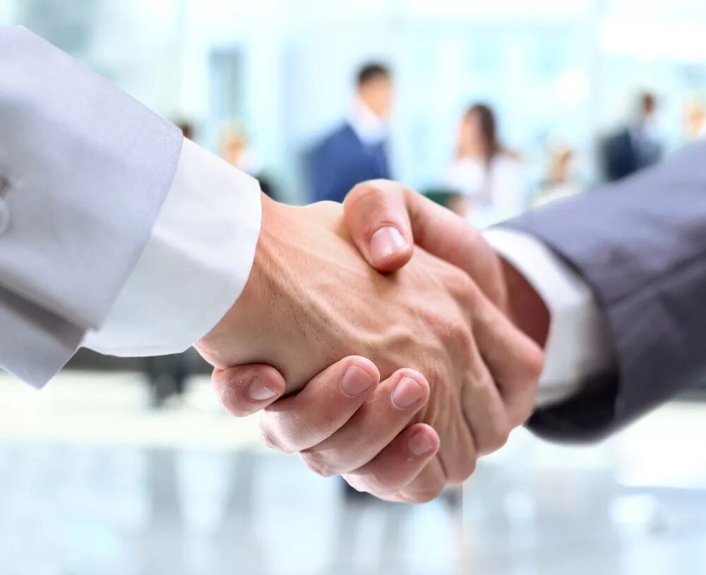 Client handshake. Рукопожатие. Пожатие рук. Рукопожатие партнеров. Рукопожатие бизнесменов.