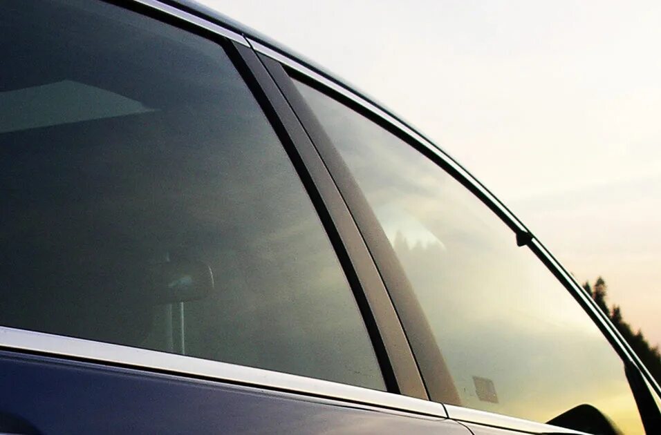 Стекло сбоку не видно как называется. Стекло сбоку не видно как называется. Защитное стекло антишпион для iphone xr. Стекло на айфон чтобы сбоку не видно было. Тонировочная пленка 20 процентов.