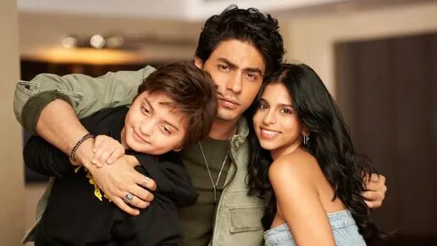 Aryan Khan shares pics with siblings Suhana and AbRam, Shah Rukh Khan has the sw