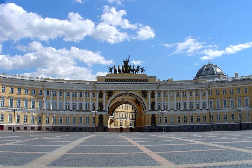 Ввв спб. Штаб ЗВО Санкт-Петербург Дворцовая площадь. Здание главного штаба в Санкт-Петербурге. Здание главного штаба  штаб в Санкт-Петербурге. Дворцовая площадь штаб ЗВО.