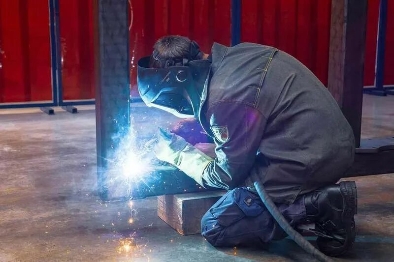 сварщик. сварщик. сварка металла. авито ростов на дону работа сварщик. сварка металлоконструкций.